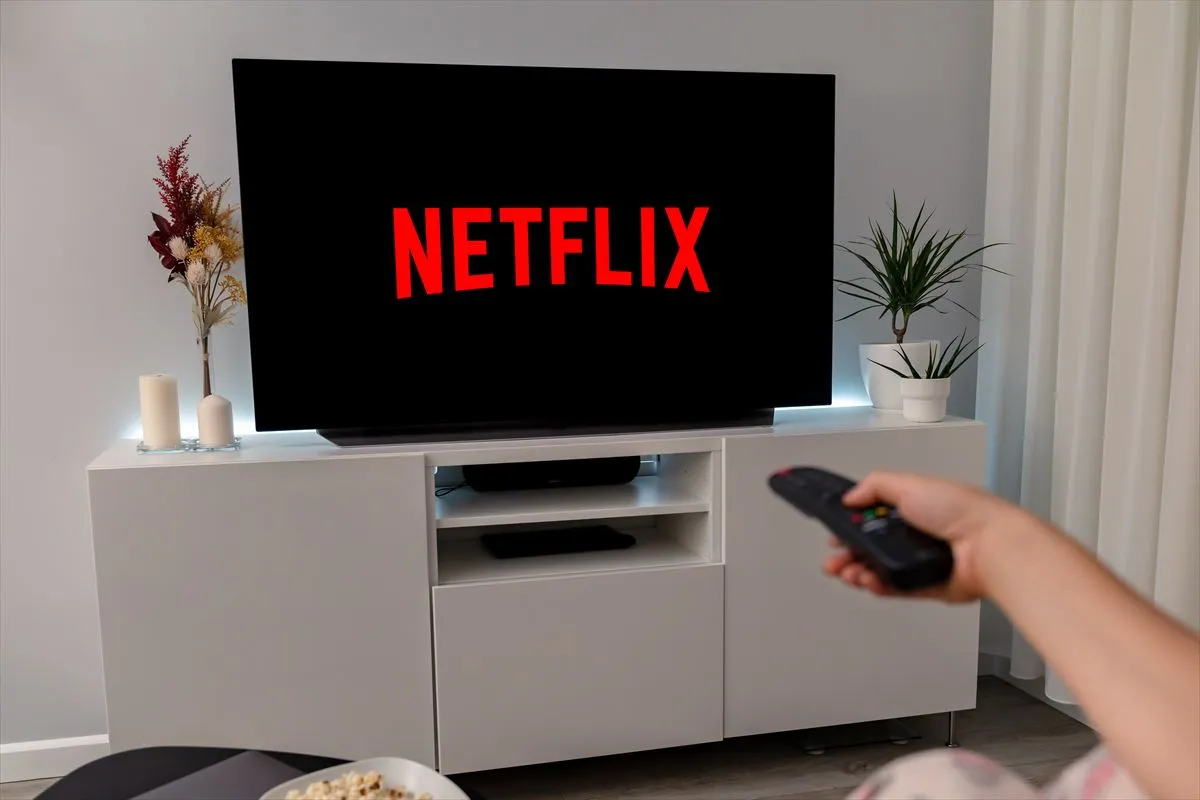 Netflixをいつから利用できる？