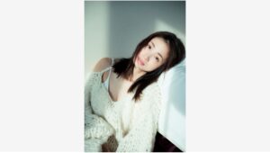 【Amazon調査隊】上戸彩、15年ぶりの写真集『Midday Reverie』発売決定
